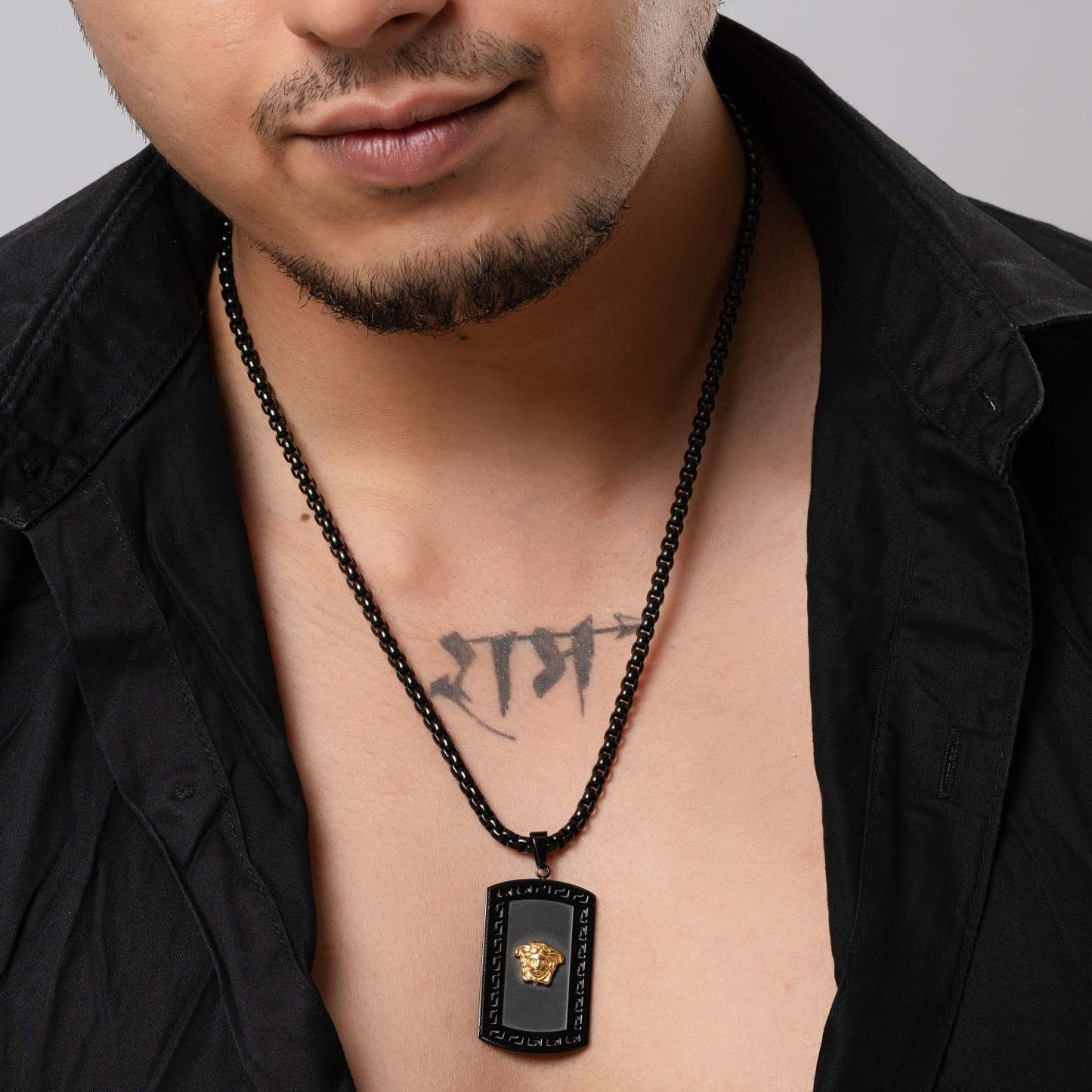 OLD LADY BLACK NECKLACE