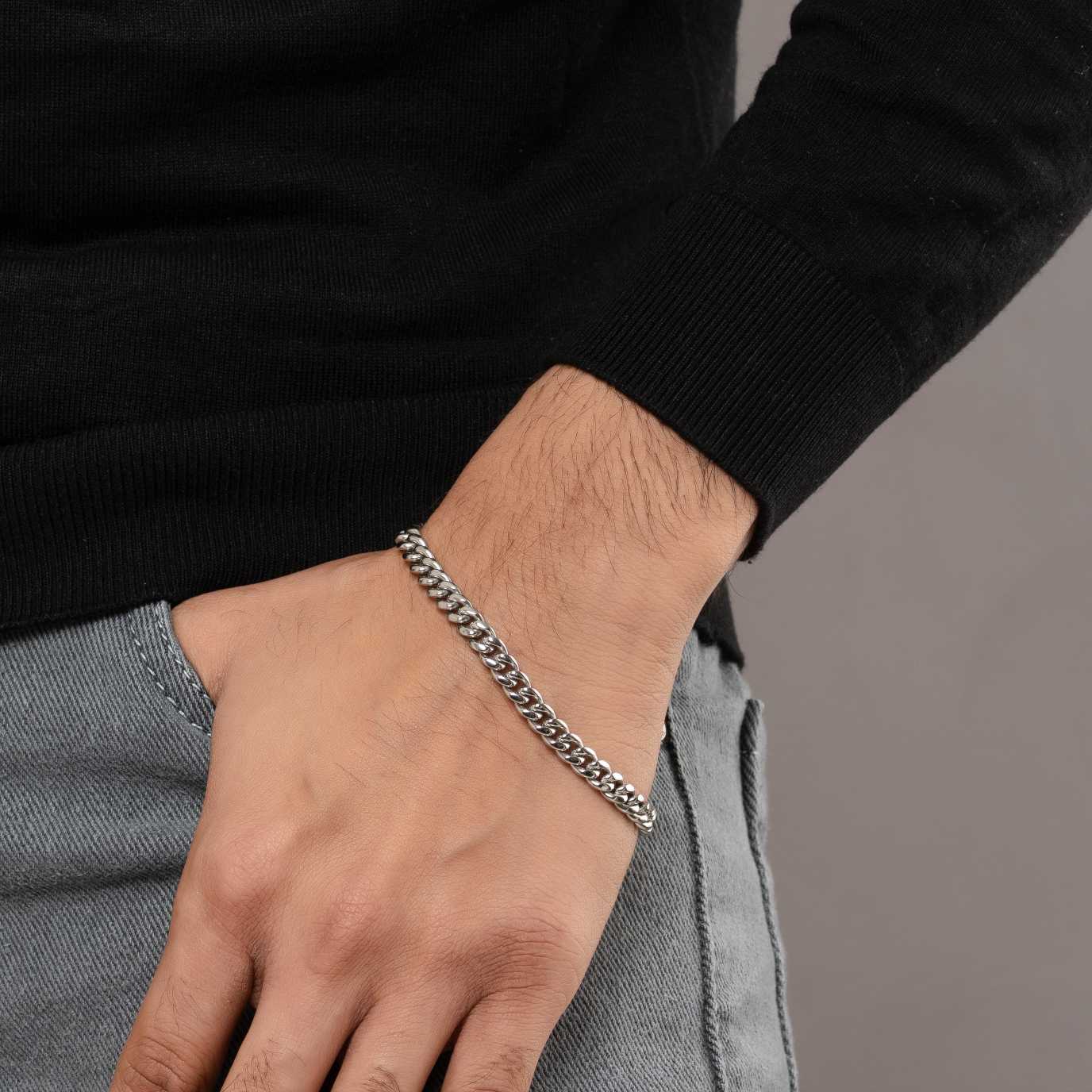 Noble Silver Link Bracelet