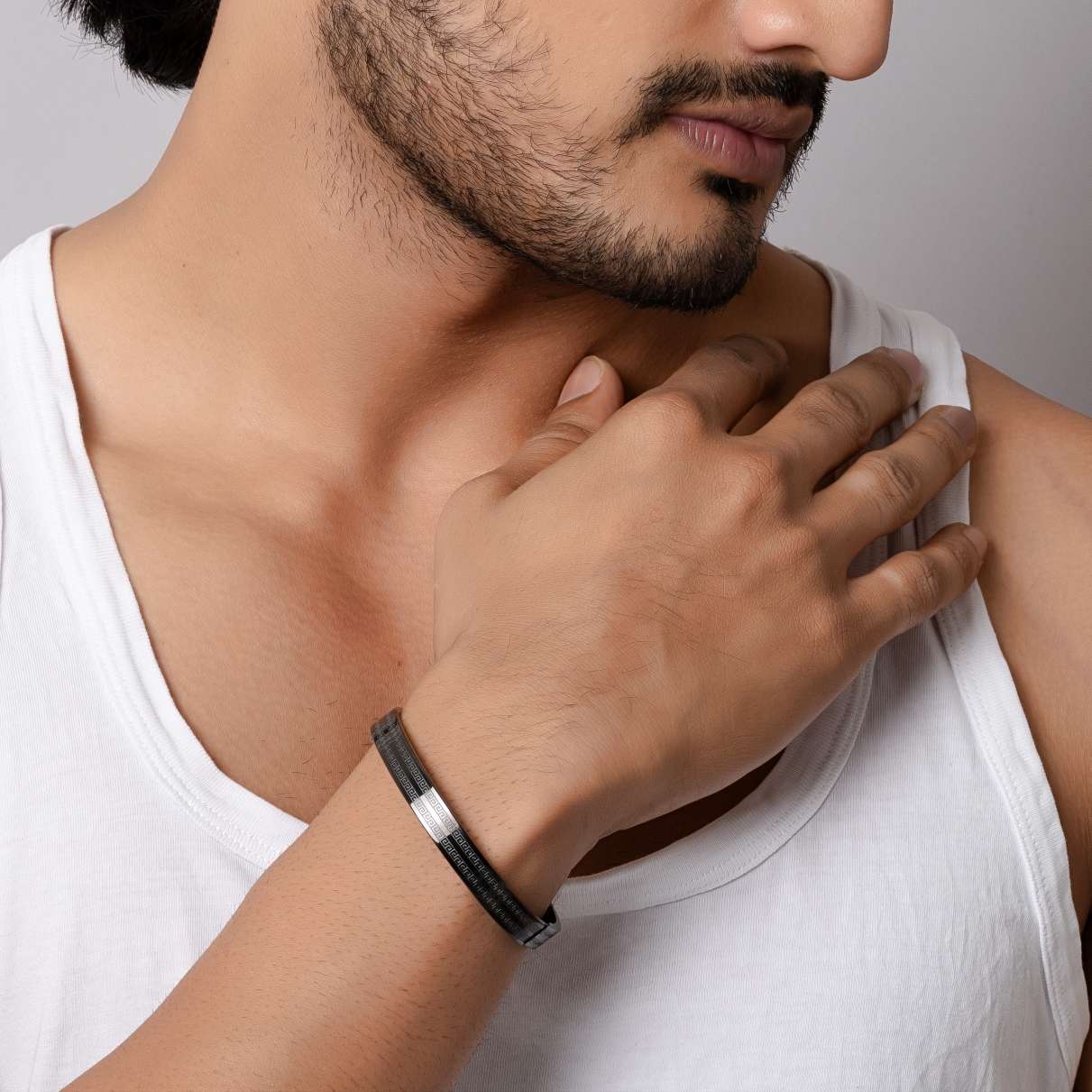 Venus Black Kada