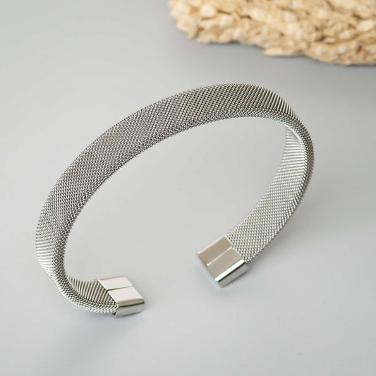 STEEL STRIDE SILVER CUFF