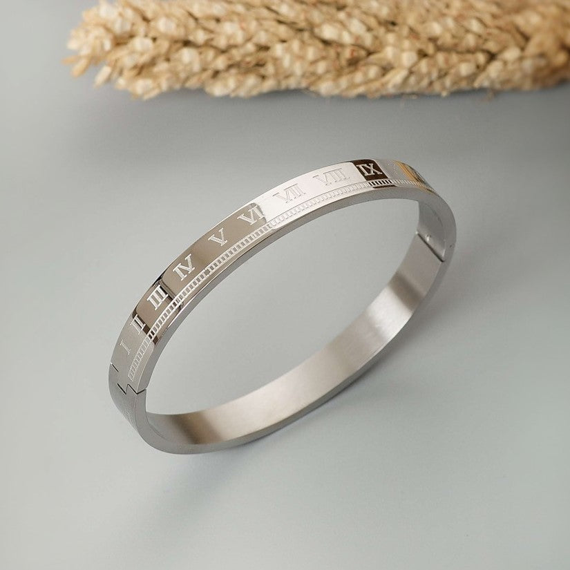 Roman Time Silver Kada