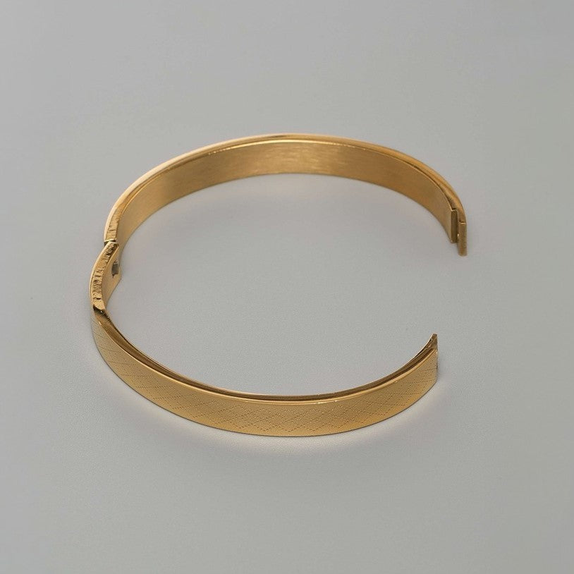 Velvet Dot Gold Kada