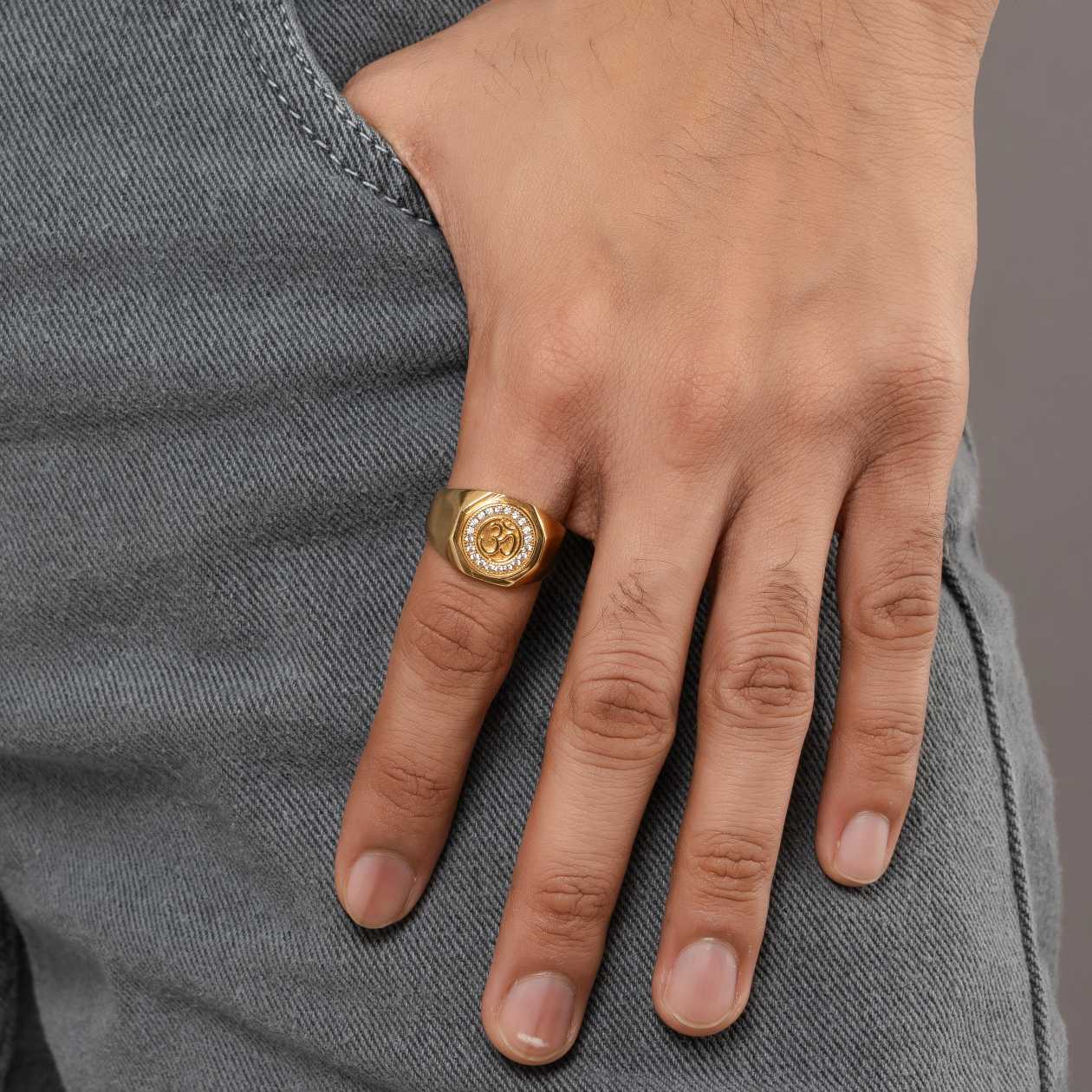 Om Divine Ring