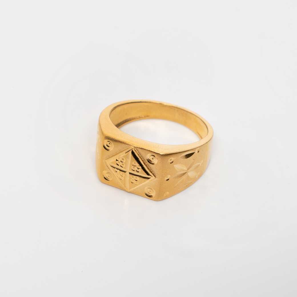 Gold Sovereign Ring