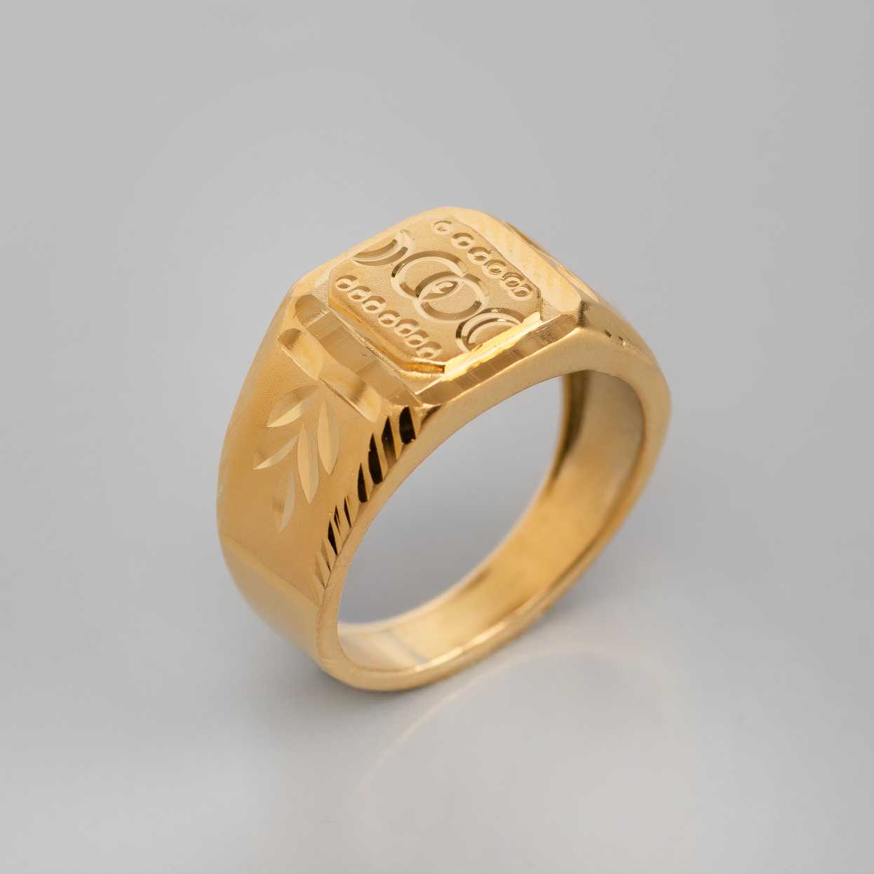 Regal Edge Ring