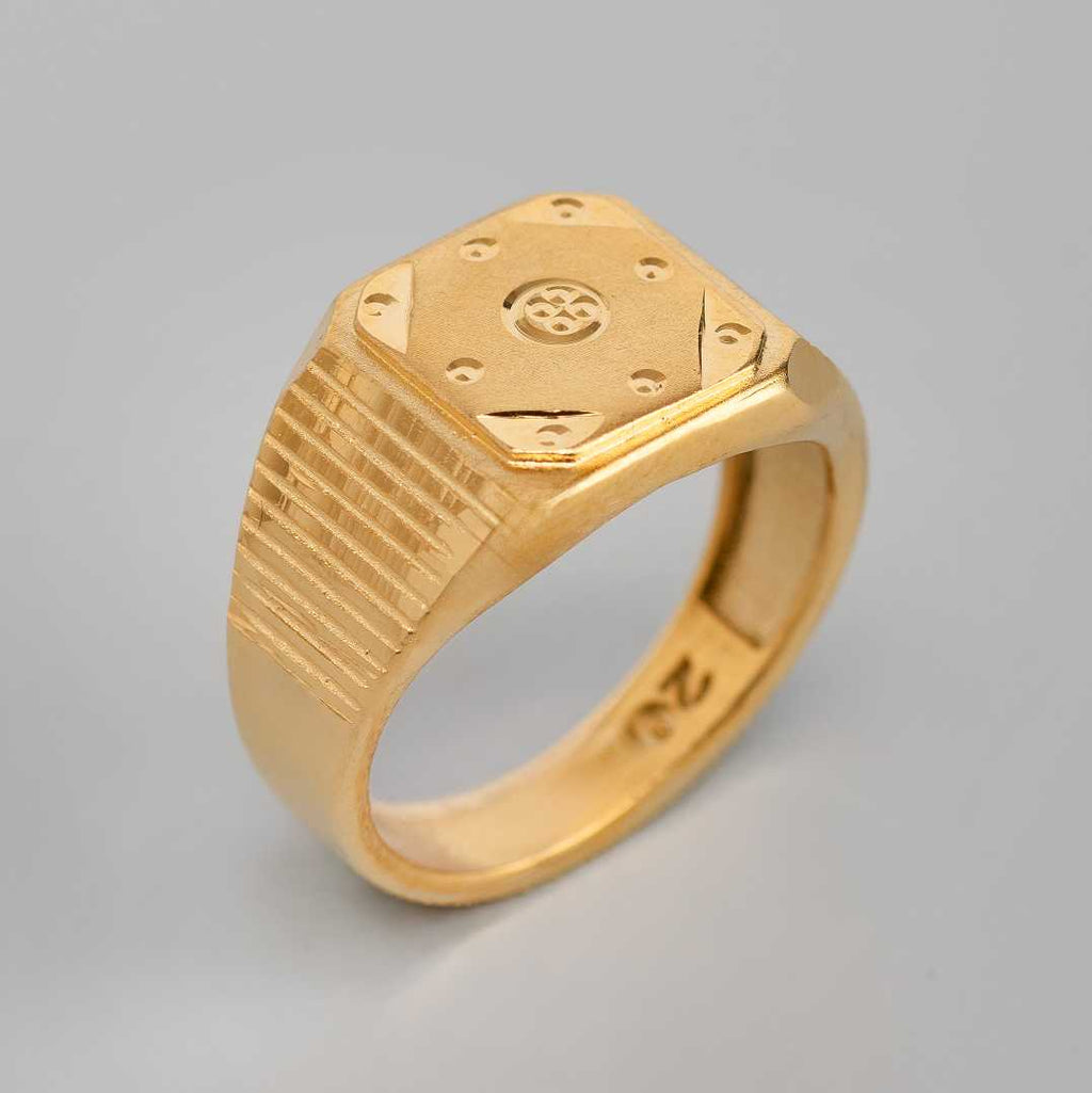 Royal Crest Ring