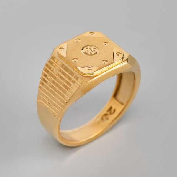 Royal Crest Ring