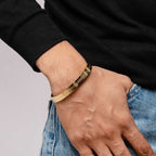 Sleek Line Gold Kada