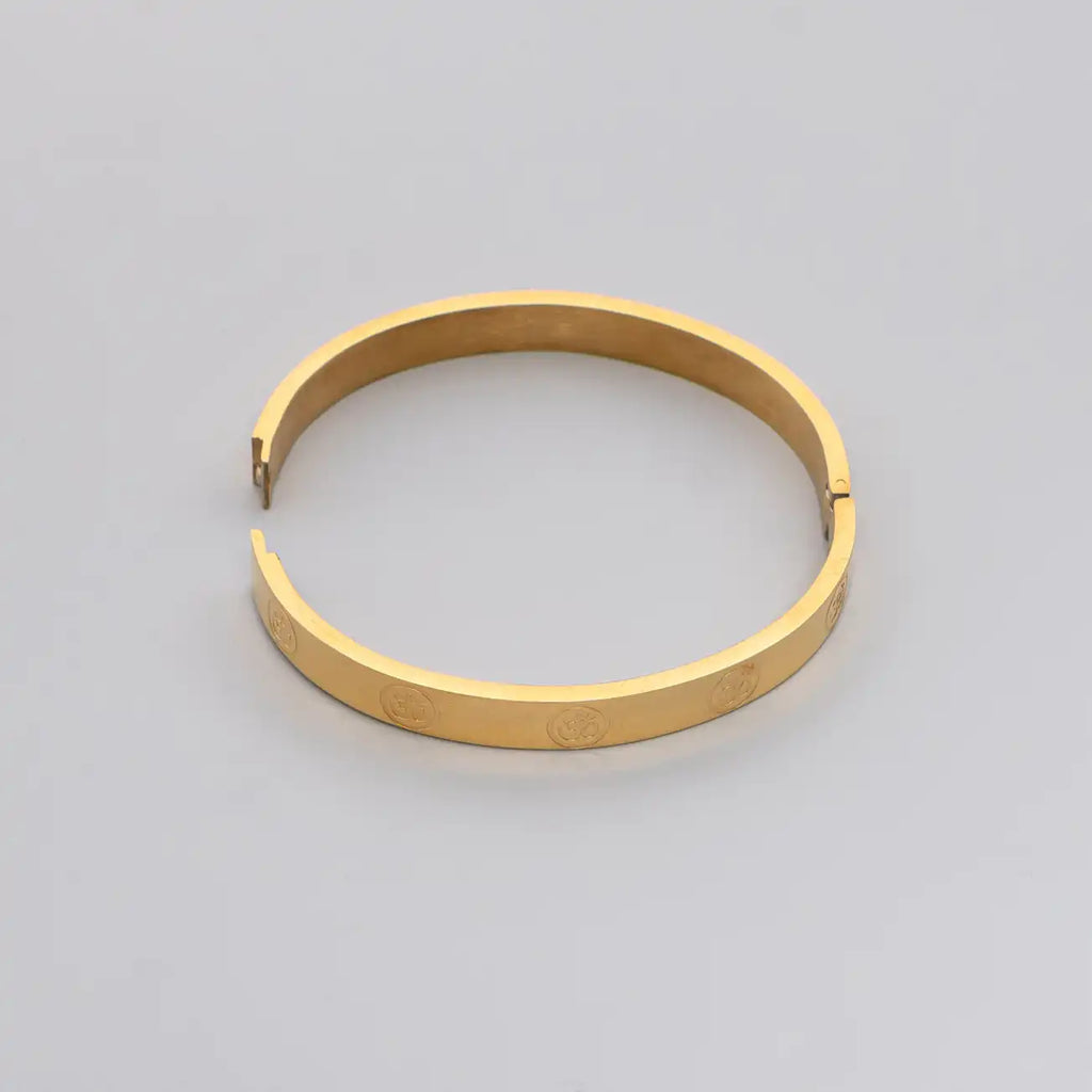 Omkar Gold Kada